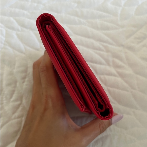 Ferrari Vibrant Red Wallet - Picture 4 of 4